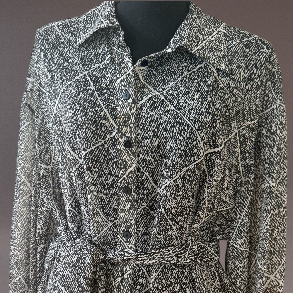 Spiegel 100% Silk Black and White Patterned Long-Sleeve Shirt -vintage